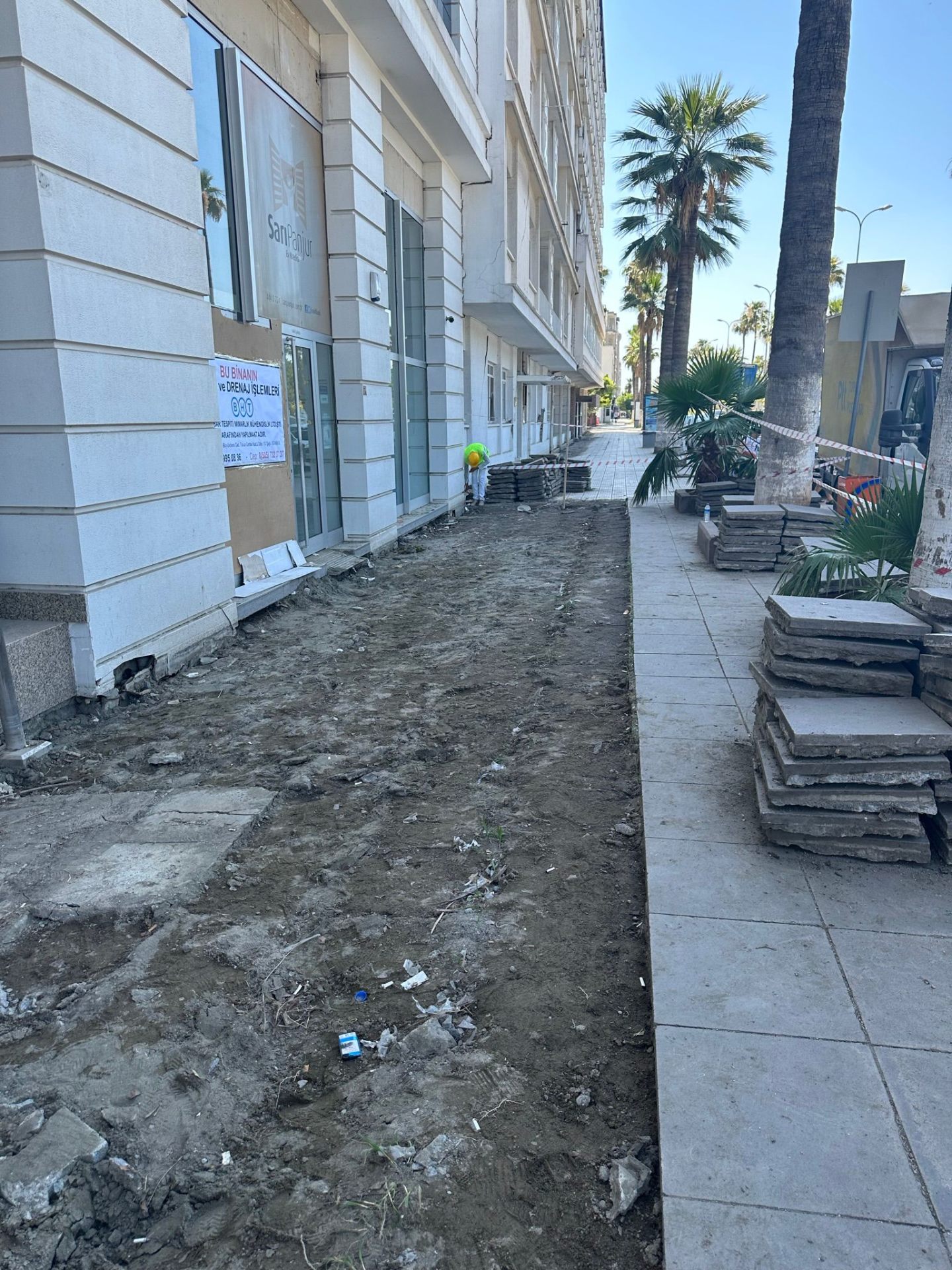 Bina çevresi drenaj kazı çalışması
