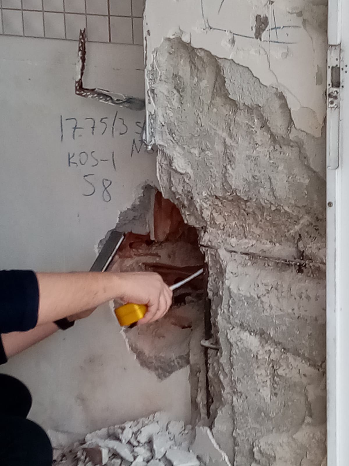 Pas payı ve donatı sıyırma testi, kolon yüzeyi